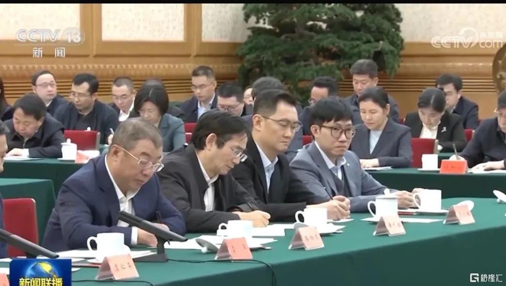 DeepSeek发布新技术论文，梁文锋亲自挂帅，长文本推理能力飙升