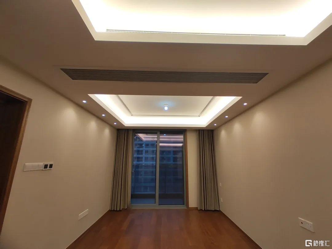 最近杭州二手市场，热闹得有点过分