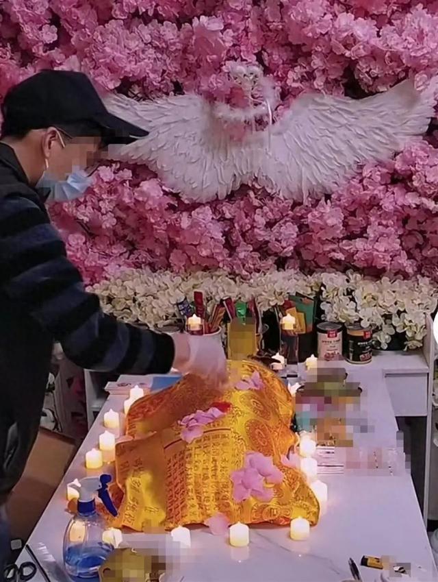 宠物殡葬行业井喷墓地超万元