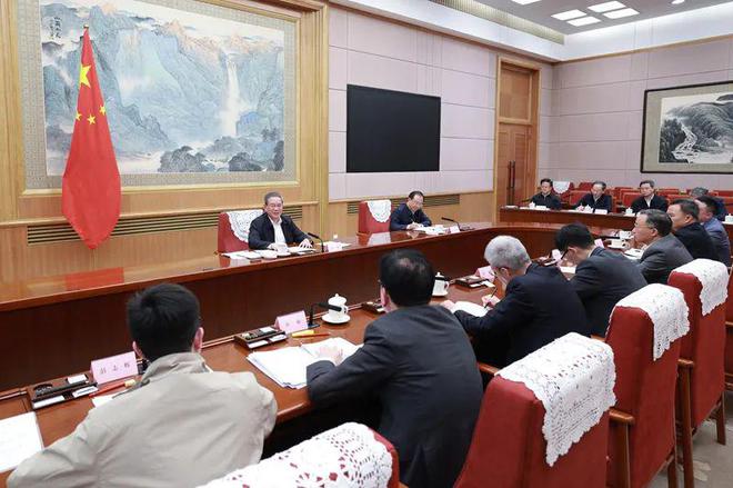 总理座谈会，释放重磅信号！