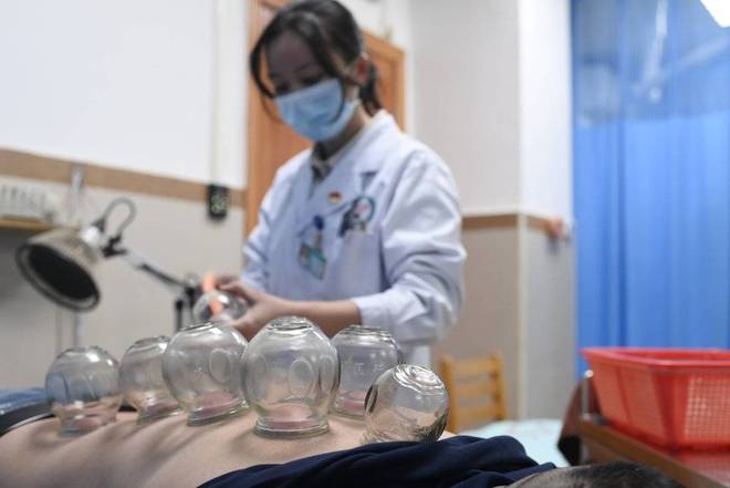赛博中医大师已经开始为你把脉了