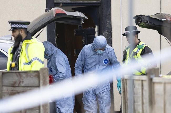 英警方在反恐行动中逮捕7名伊朗公民