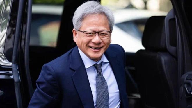 黄仁勋，最新发声！