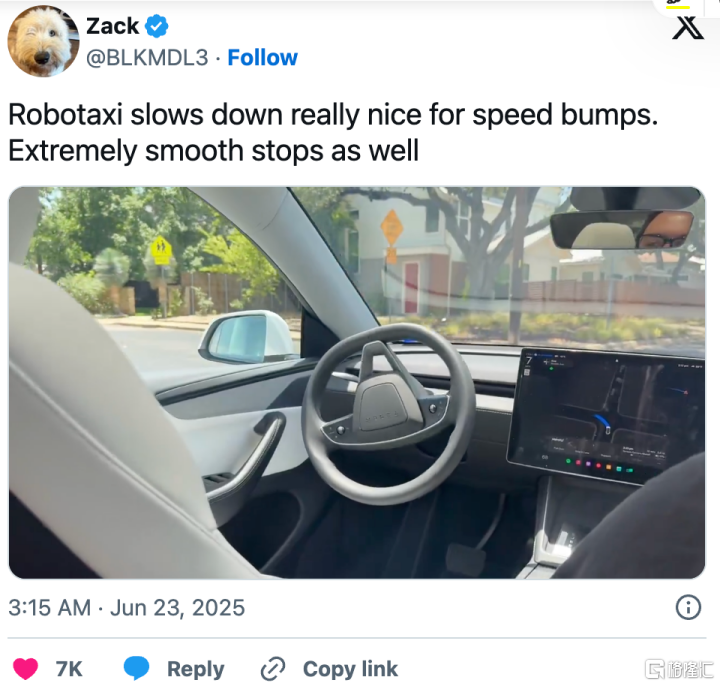 Robotaxi只上路了10辆，马斯克身家微涨1000亿