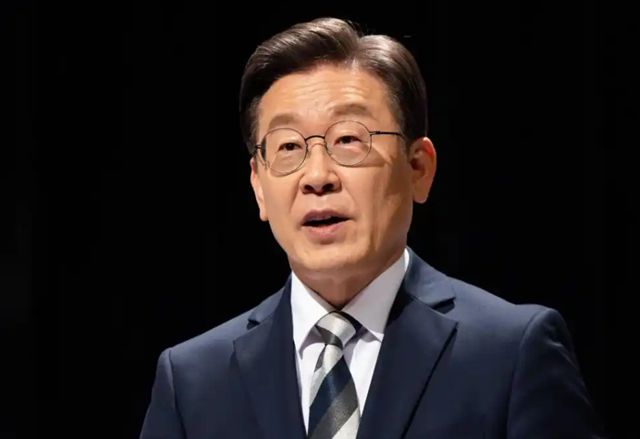从政坛边缘人走向青瓦台！韩国开启“李在明时代”，资本市场先涨为敬