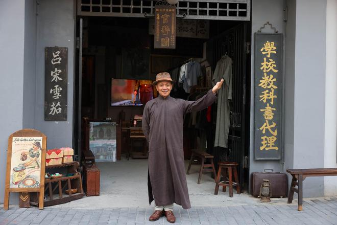 他们的故事｜在“酱园弄”邂逅裁缝、面馆店主和老街主理人，揭秘他们的生意经
