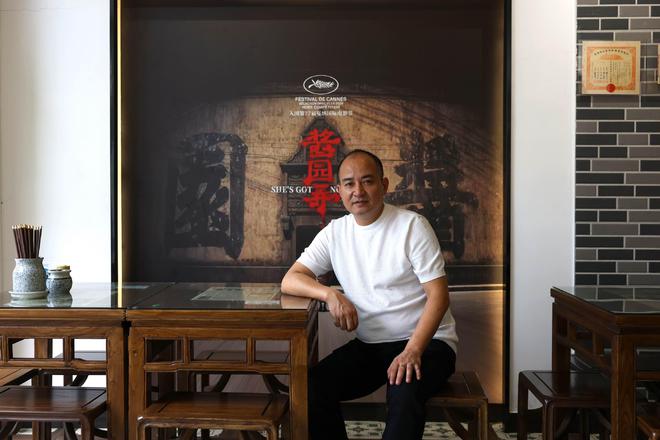 他们的故事｜在“酱园弄”邂逅裁缝、面馆店主和老街主理人，揭秘他们的生意经