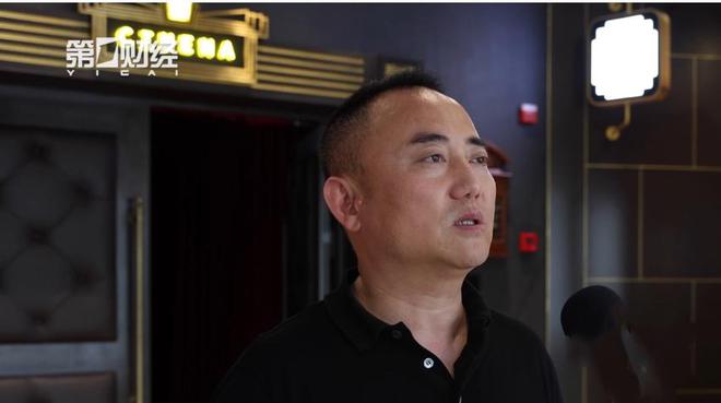 他们的故事｜在“酱园弄”邂逅裁缝、面馆店主和老街主理人，揭秘他们的生意经