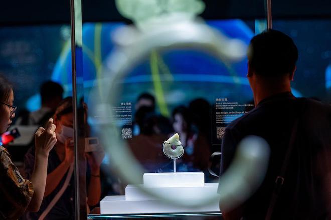上博举办红山文化考古特展，呈现玉器和龙崇拜的渊源