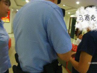 女子要取走390万现金柜员报警 诈骗陷阱被及时拦截