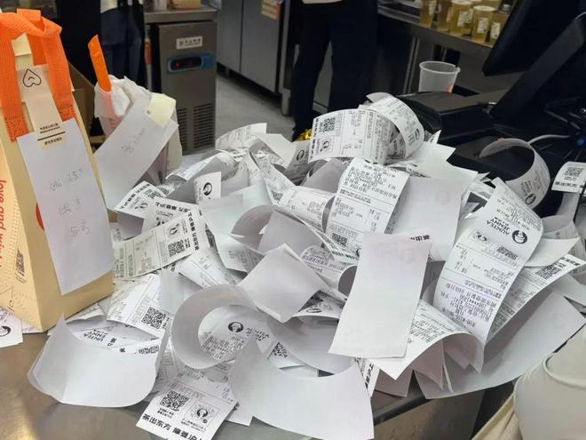 补贴大战继续！美团加码“0元购”，沪上阿姨忙到闭店
