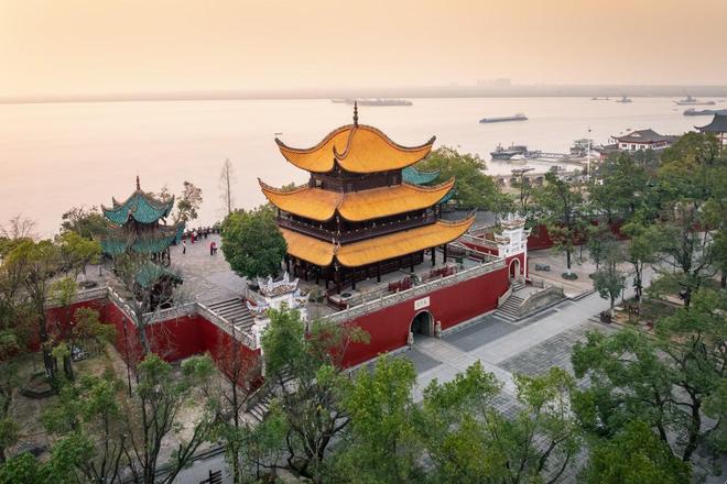 湖南第二城打上“烧烤牌”，实际想要什么？