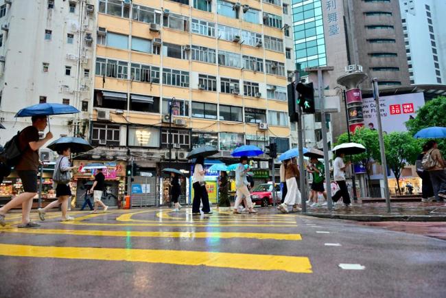 香港“黑雨”信号破纪录的背后