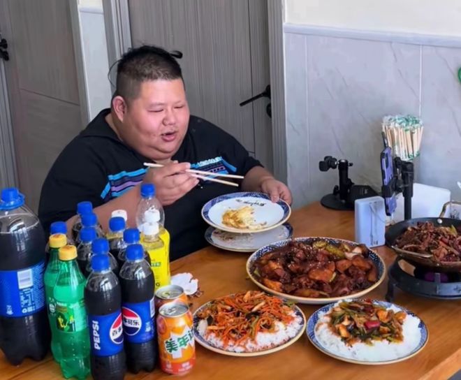 良子的400斤大胃袋，装不下他的七宗罪